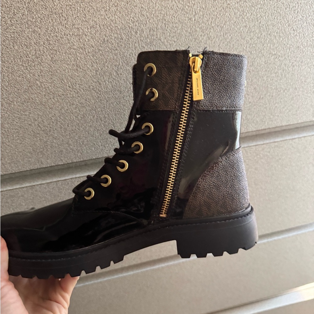 Stylish Black and Brown Women's Boots